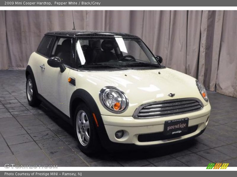 Pepper White / Black/Grey 2009 Mini Cooper Hardtop
