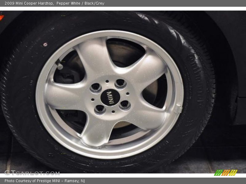 Pepper White / Black/Grey 2009 Mini Cooper Hardtop
