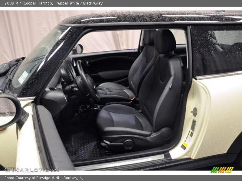 Pepper White / Black/Grey 2009 Mini Cooper Hardtop