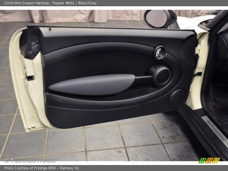 Pepper White / Black/Grey 2009 Mini Cooper Hardtop