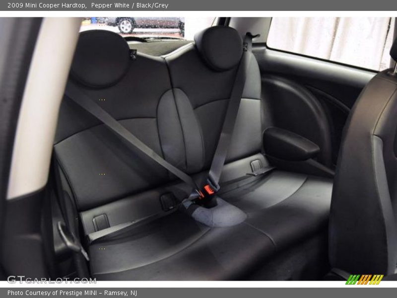 Pepper White / Black/Grey 2009 Mini Cooper Hardtop