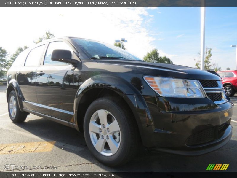 Brilliant Black Crystal Pearl / Black/Light Frost Beige 2013 Dodge Journey SE