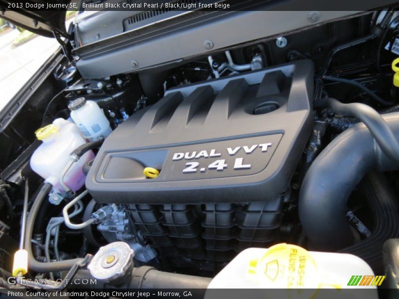 Brilliant Black Crystal Pearl / Black/Light Frost Beige 2013 Dodge Journey SE