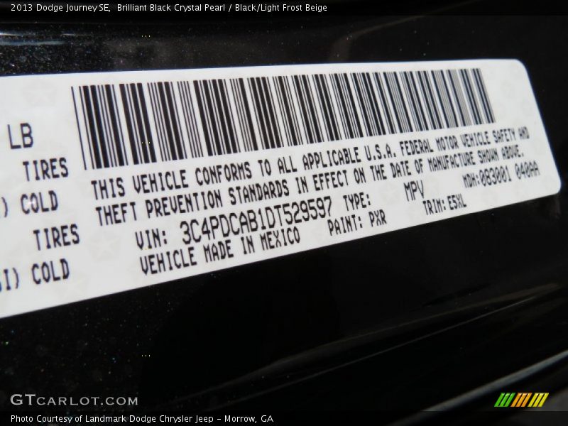 Brilliant Black Crystal Pearl / Black/Light Frost Beige 2013 Dodge Journey SE