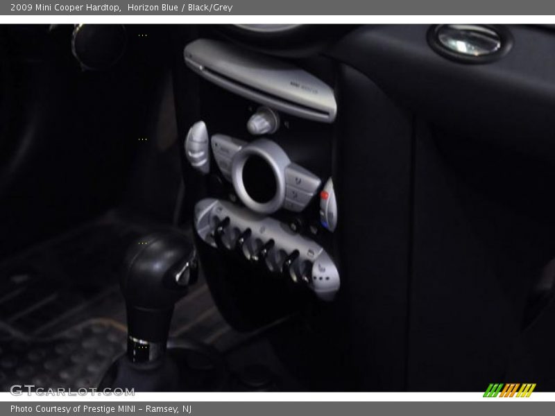 Horizon Blue / Black/Grey 2009 Mini Cooper Hardtop