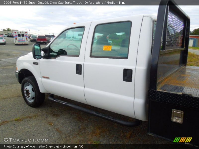 Oxford White / Medium Flint 2003 Ford F450 Super Duty XL Crew Cab Stake Truck