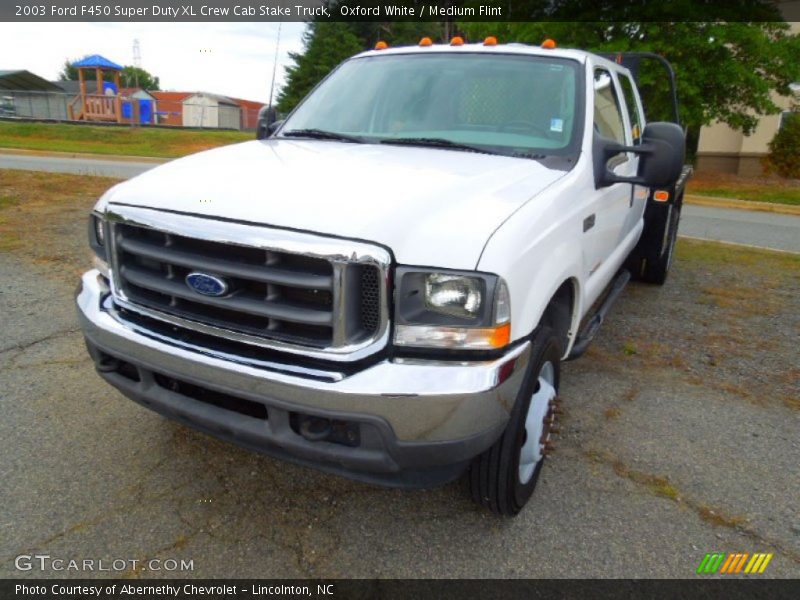 Oxford White / Medium Flint 2003 Ford F450 Super Duty XL Crew Cab Stake Truck