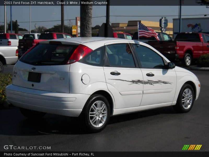 Cloud 9 White / Medium Graphite 2003 Ford Focus ZX5 Hatchback