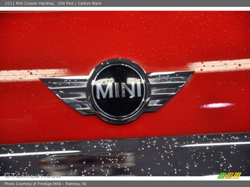 Chili Red / Carbon Black 2011 Mini Cooper Hardtop