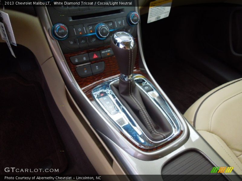 White Diamond Tricoat / Cocoa/Light Neutral 2013 Chevrolet Malibu LT