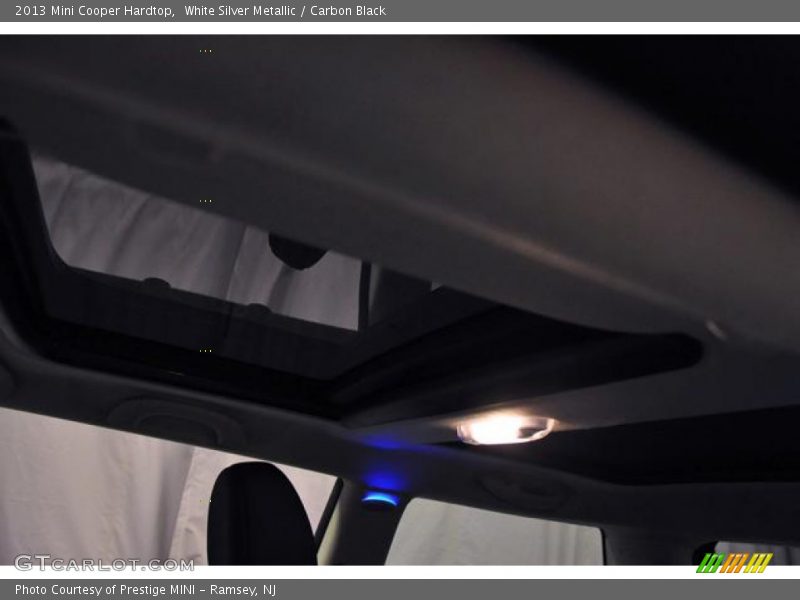 White Silver Metallic / Carbon Black 2013 Mini Cooper Hardtop
