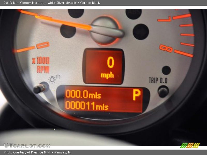 White Silver Metallic / Carbon Black 2013 Mini Cooper Hardtop