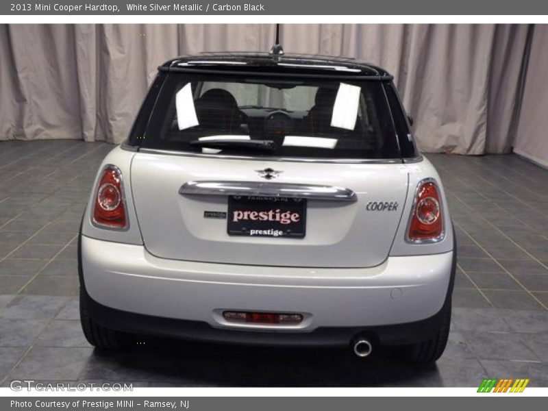White Silver Metallic / Carbon Black 2013 Mini Cooper Hardtop