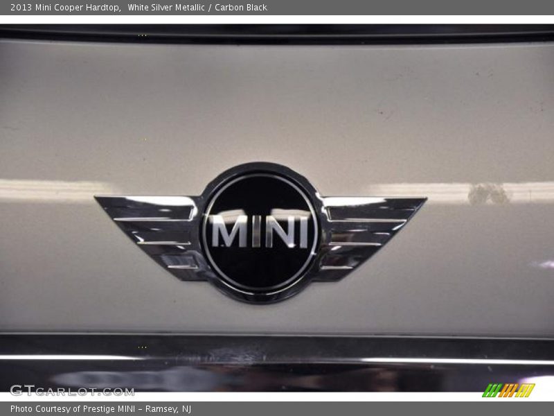 White Silver Metallic / Carbon Black 2013 Mini Cooper Hardtop