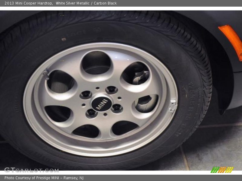 White Silver Metallic / Carbon Black 2013 Mini Cooper Hardtop