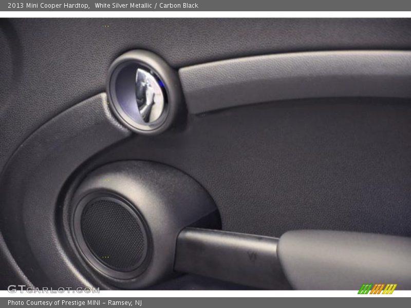 White Silver Metallic / Carbon Black 2013 Mini Cooper Hardtop