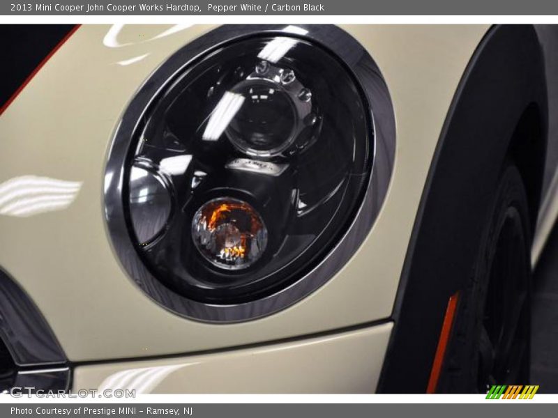 Pepper White / Carbon Black 2013 Mini Cooper John Cooper Works Hardtop