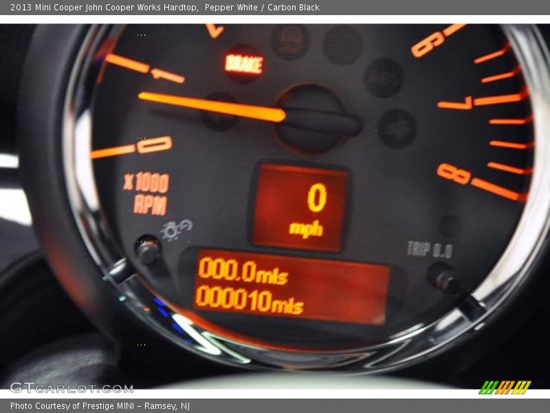 Pepper White / Carbon Black 2013 Mini Cooper John Cooper Works Hardtop