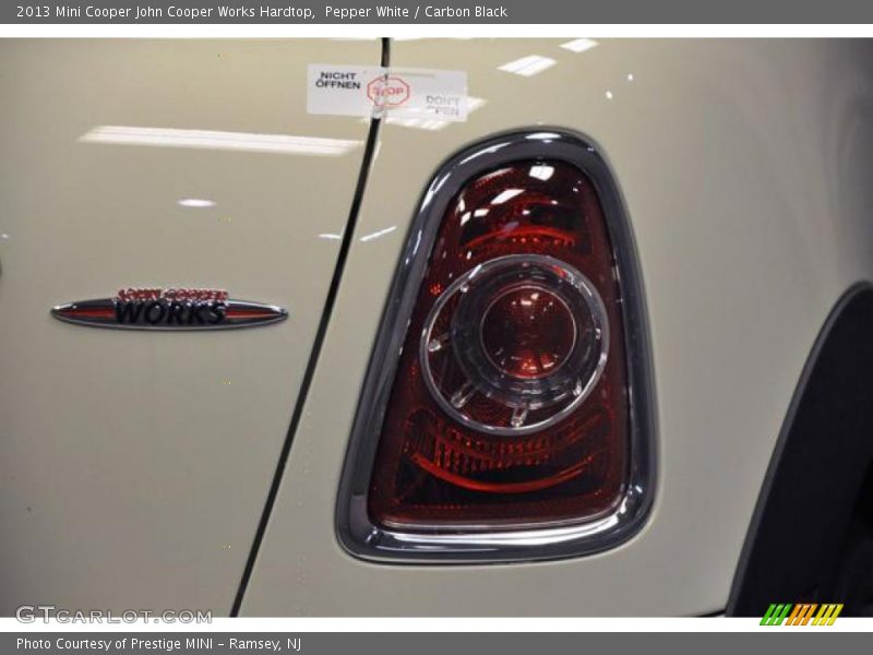 Pepper White / Carbon Black 2013 Mini Cooper John Cooper Works Hardtop