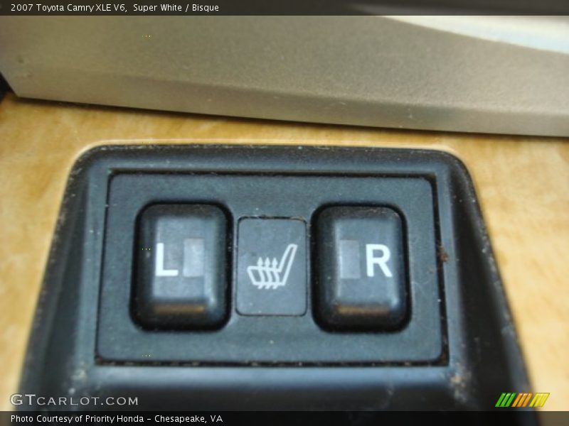 Controls of 2007 Camry XLE V6