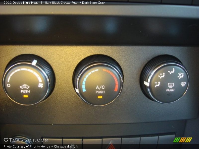 Brilliant Black Crystal Pearl / Dark Slate Gray 2011 Dodge Nitro Heat