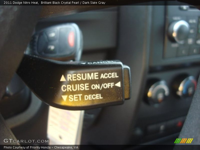 Brilliant Black Crystal Pearl / Dark Slate Gray 2011 Dodge Nitro Heat