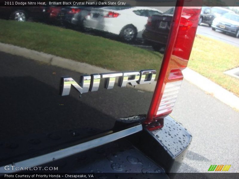 Brilliant Black Crystal Pearl / Dark Slate Gray 2011 Dodge Nitro Heat