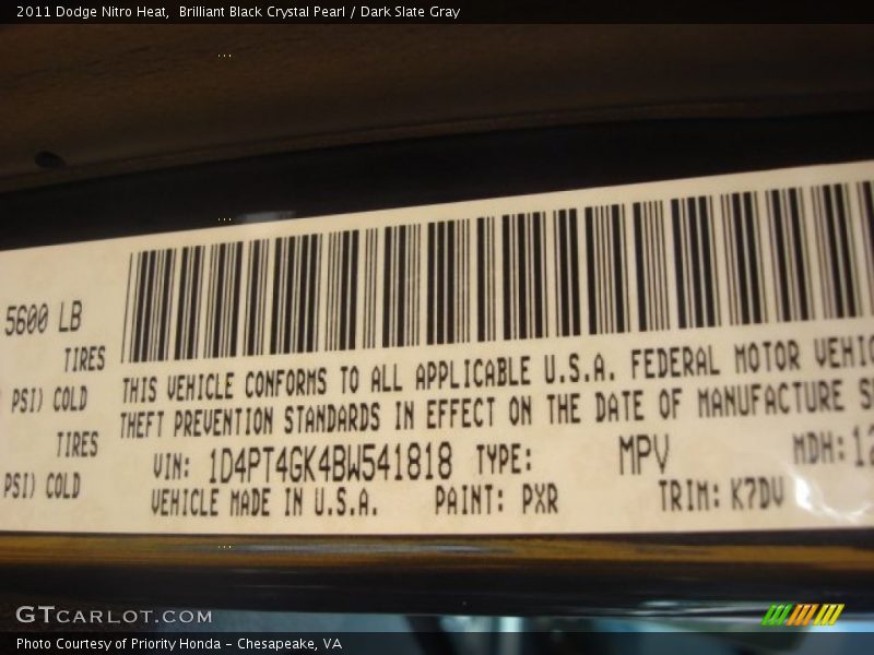 Brilliant Black Crystal Pearl / Dark Slate Gray 2011 Dodge Nitro Heat