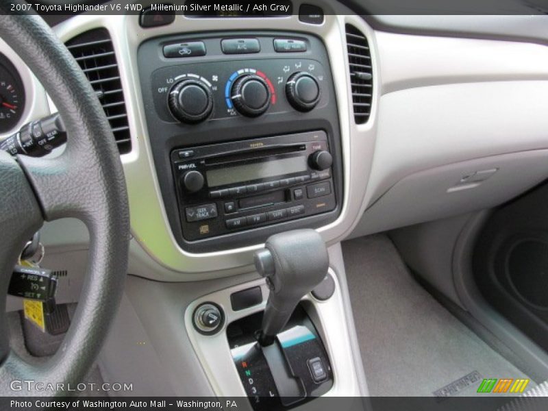 Millenium Silver Metallic / Ash Gray 2007 Toyota Highlander V6 4WD