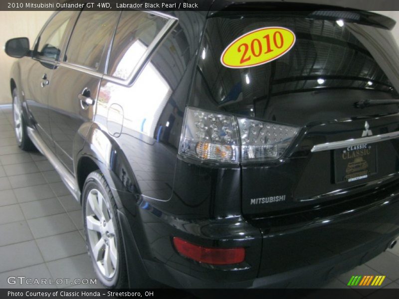 Labrador Black Pearl / Black 2010 Mitsubishi Outlander GT 4WD