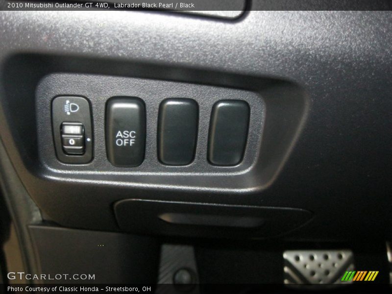Labrador Black Pearl / Black 2010 Mitsubishi Outlander GT 4WD