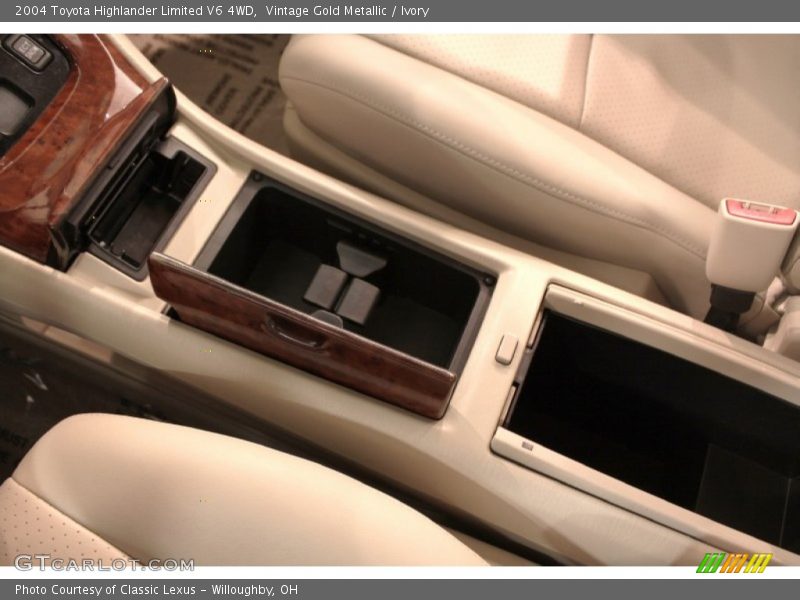 Vintage Gold Metallic / Ivory 2004 Toyota Highlander Limited V6 4WD