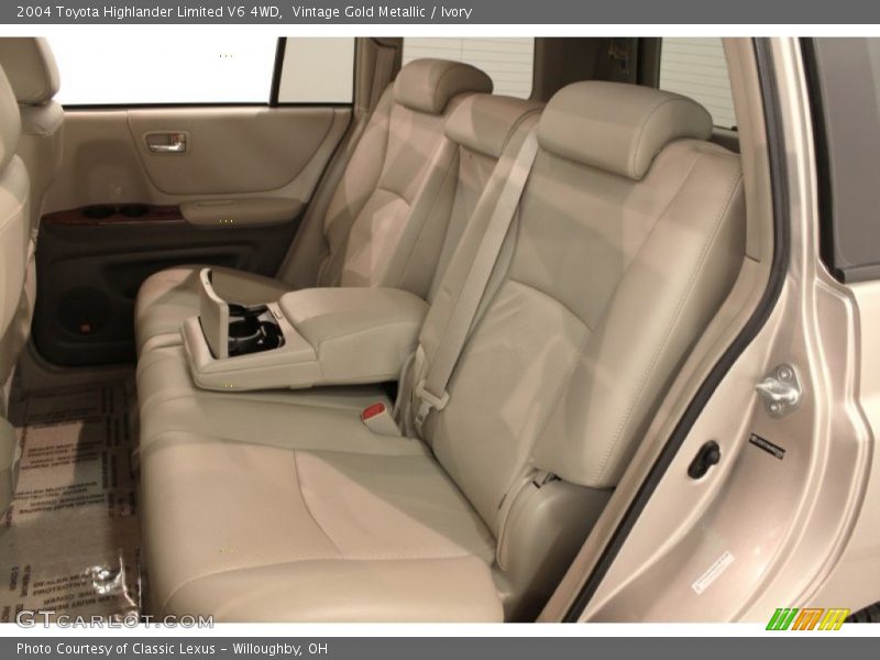 Vintage Gold Metallic / Ivory 2004 Toyota Highlander Limited V6 4WD