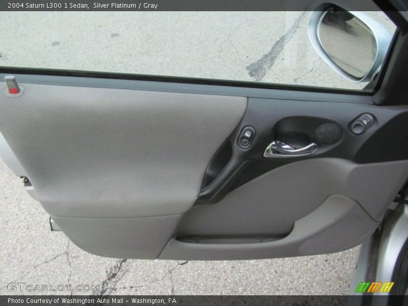 Silver Platinum / Gray 2004 Saturn L300 1 Sedan