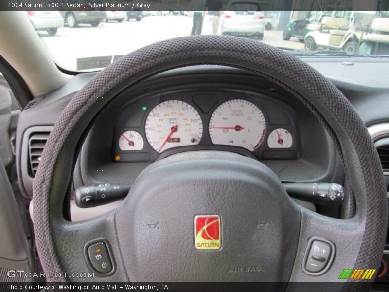 Silver Platinum / Gray 2004 Saturn L300 1 Sedan