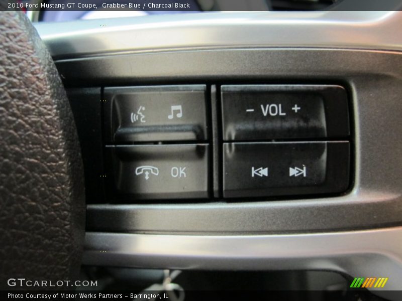 Controls of 2010 Mustang GT Coupe