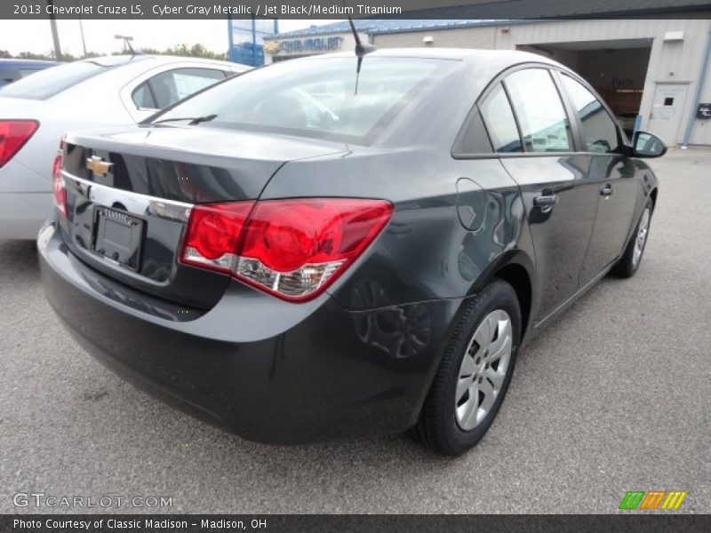 Cyber Gray Metallic / Jet Black/Medium Titanium 2013 Chevrolet Cruze LS