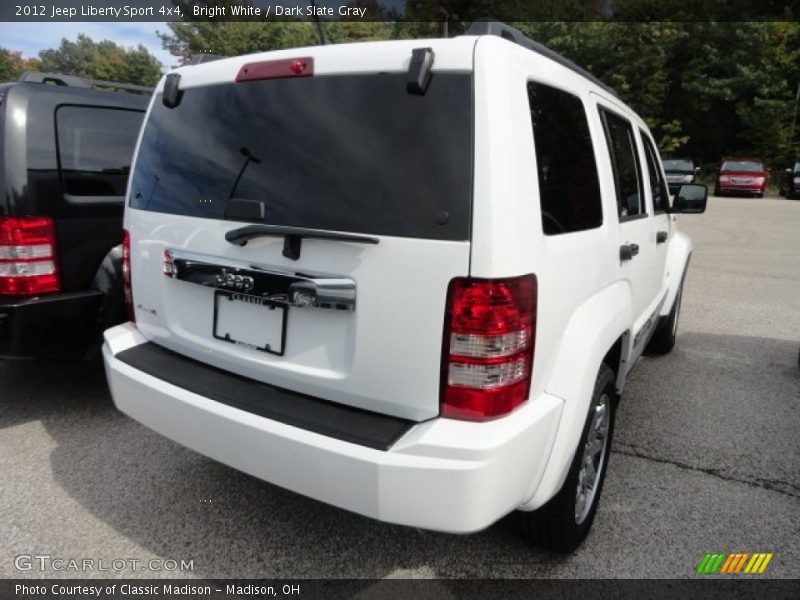 Bright White / Dark Slate Gray 2012 Jeep Liberty Sport 4x4