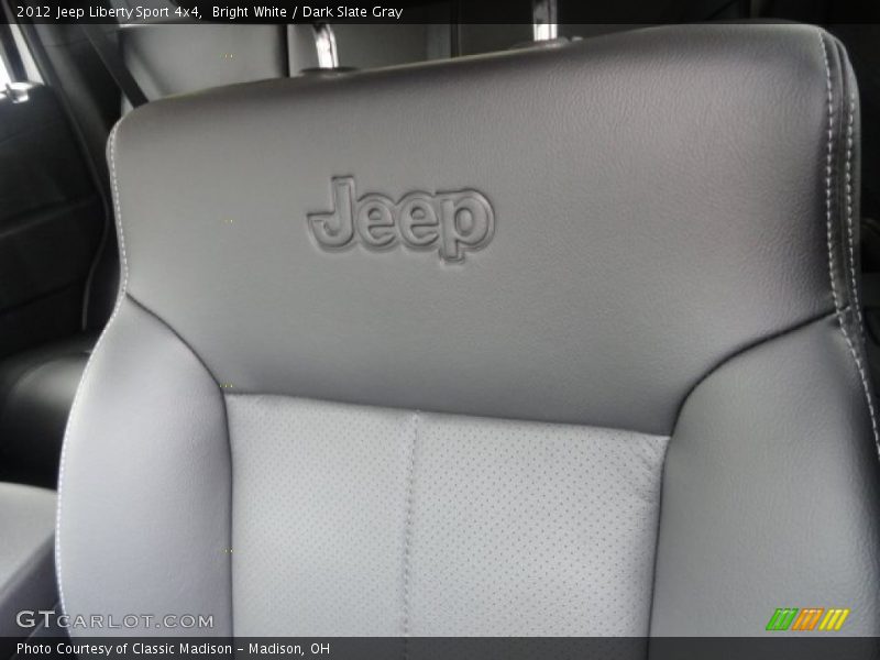 Bright White / Dark Slate Gray 2012 Jeep Liberty Sport 4x4