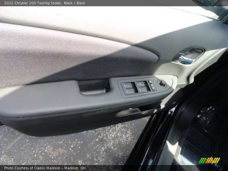 Black / Black 2013 Chrysler 200 Touring Sedan