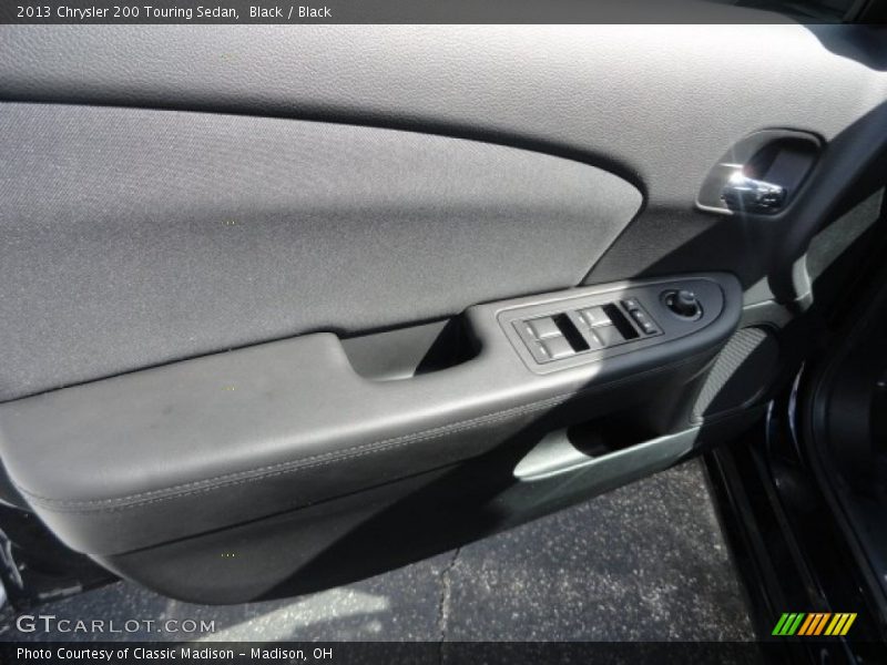 Black / Black 2013 Chrysler 200 Touring Sedan