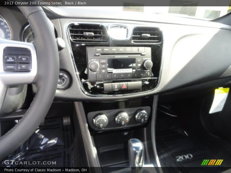 Black / Black 2013 Chrysler 200 Touring Sedan
