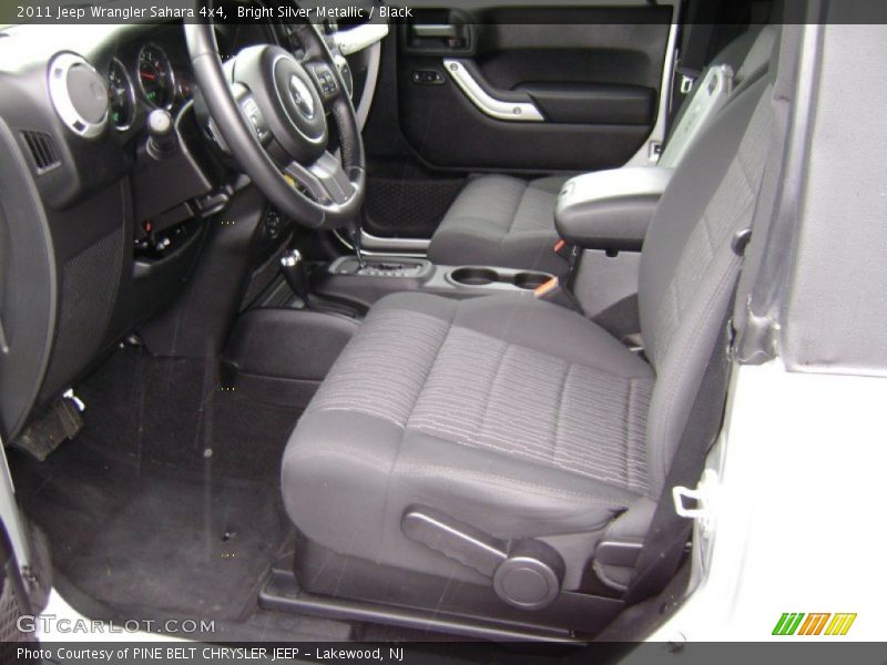 Bright Silver Metallic / Black 2011 Jeep Wrangler Sahara 4x4