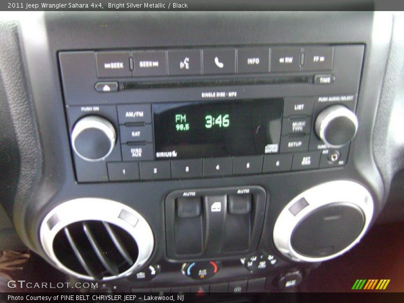 Bright Silver Metallic / Black 2011 Jeep Wrangler Sahara 4x4