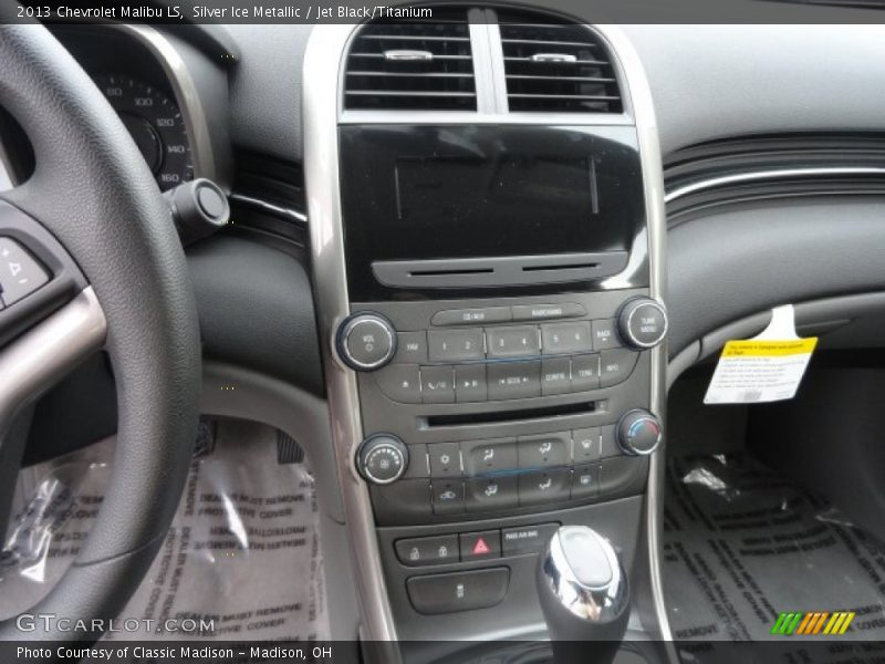 Silver Ice Metallic / Jet Black/Titanium 2013 Chevrolet Malibu LS