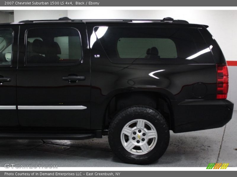 Black / Ebony 2007 Chevrolet Suburban 1500 LS 4x4