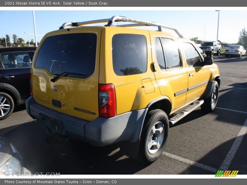 Solar Yellow / Dusk Gray 2001 Nissan Xterra SE V6 4x4