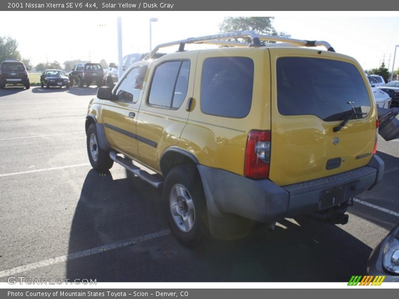 Solar Yellow / Dusk Gray 2001 Nissan Xterra SE V6 4x4