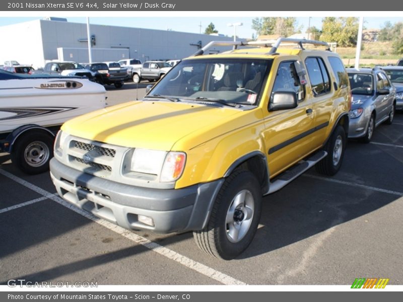 Solar Yellow / Dusk Gray 2001 Nissan Xterra SE V6 4x4