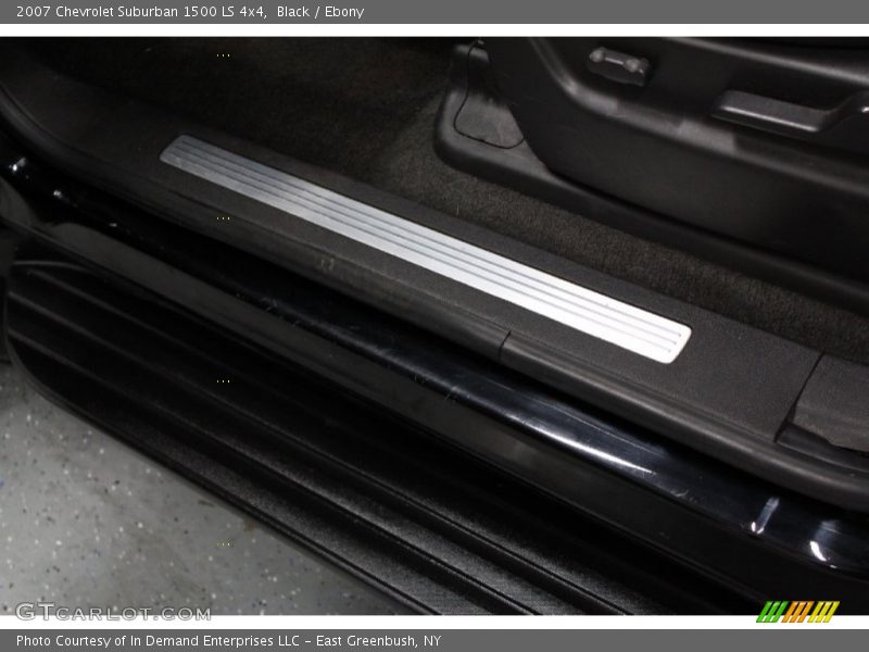 Black / Ebony 2007 Chevrolet Suburban 1500 LS 4x4